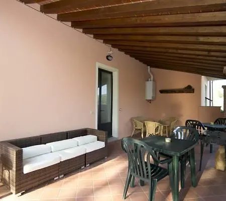 Country house Agriturismo Le 3 Rose Antria